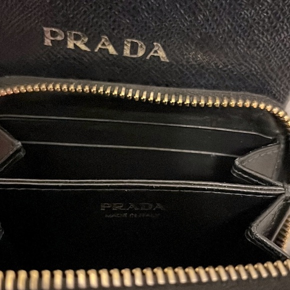Authentic Prada Zip Around Coin Purse - Picture 8 of 8